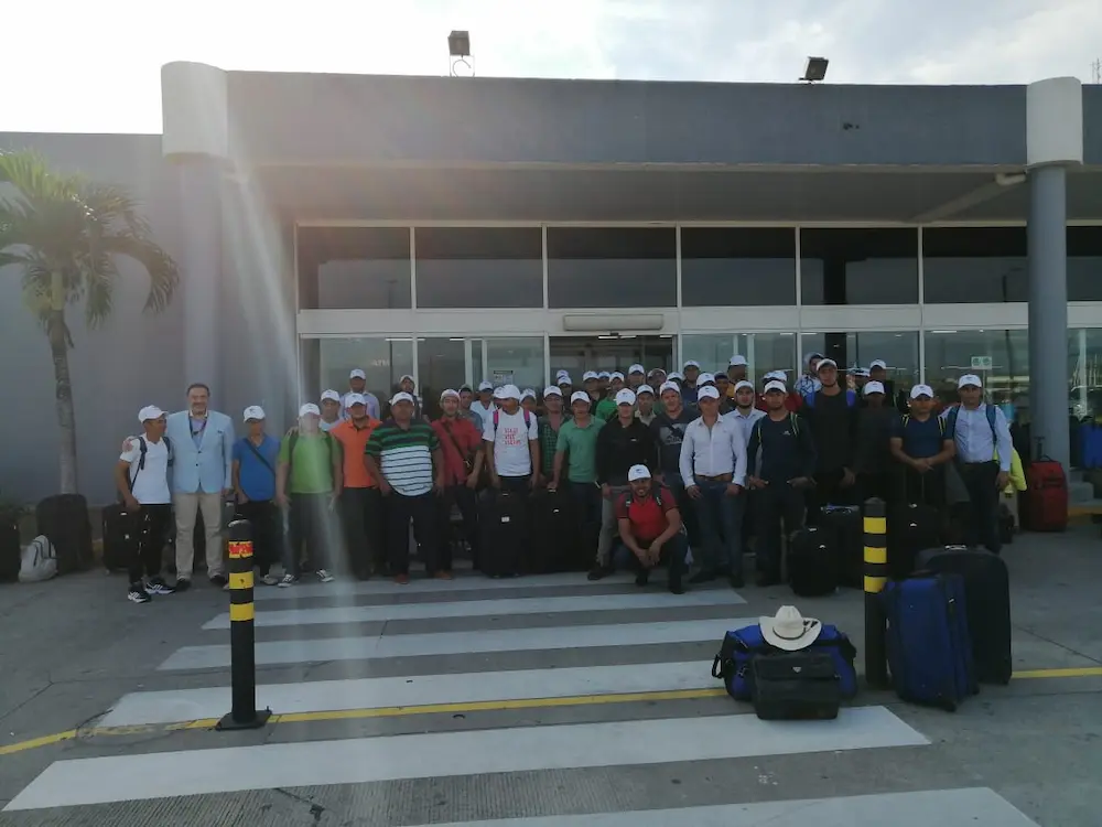 Contingente 50 hondureños a Granada