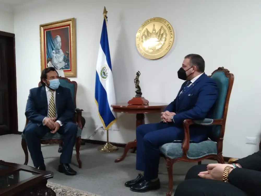 Visita Institucional Vicepresidente Ulloa El Salvador